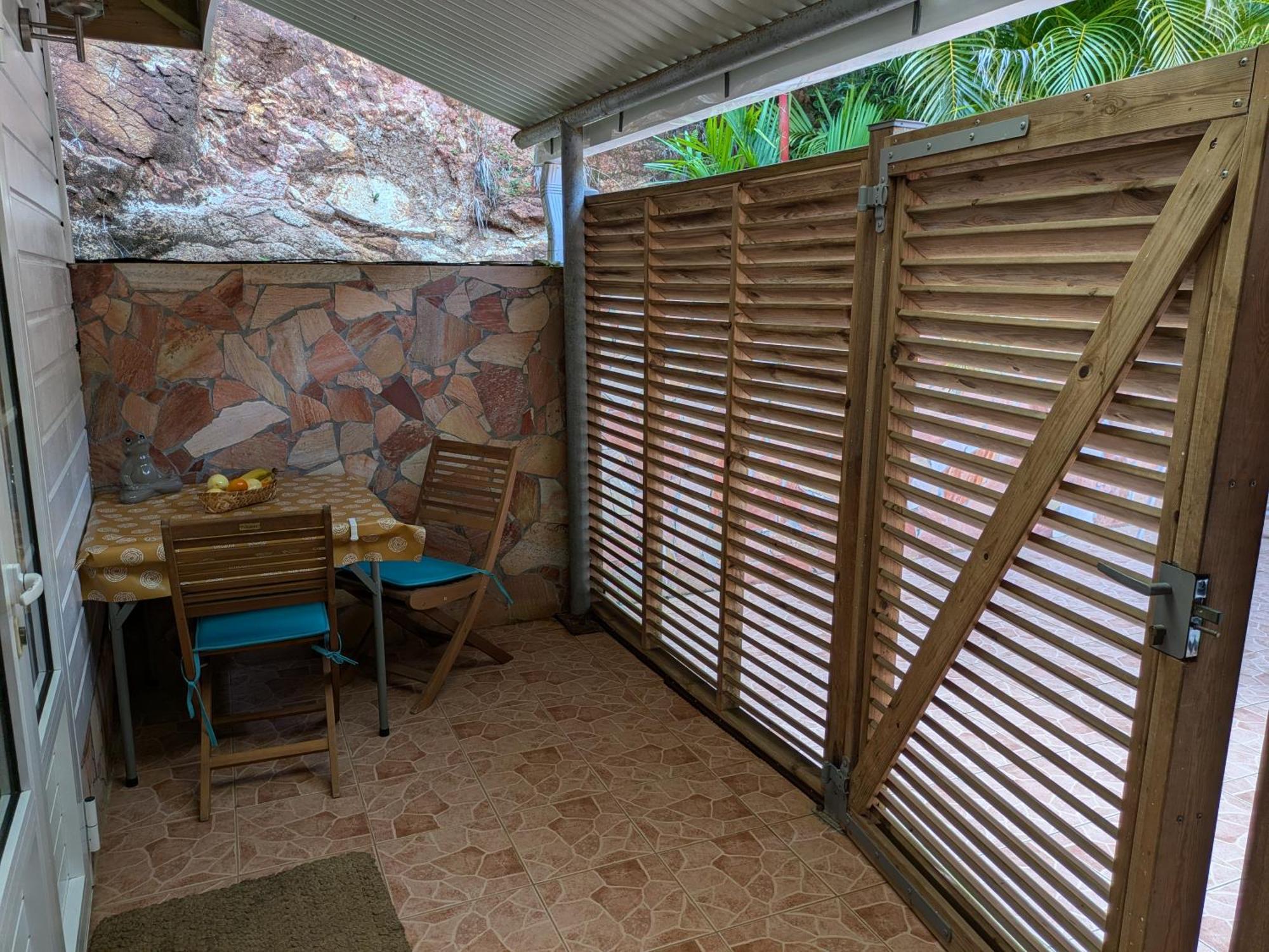 Le Marin - Bungalow Classe 3 Etoiles Tb Equipe & Confortable - Escapade En Couple - Paisible & En Toute Discretion - Wi-Fi - Climatisation - Calme & Serenite - Plages Du Sud, Centre De Carenage & Marina Du Marin Proche En Voiture - Acheminement Sur D Exterior foto