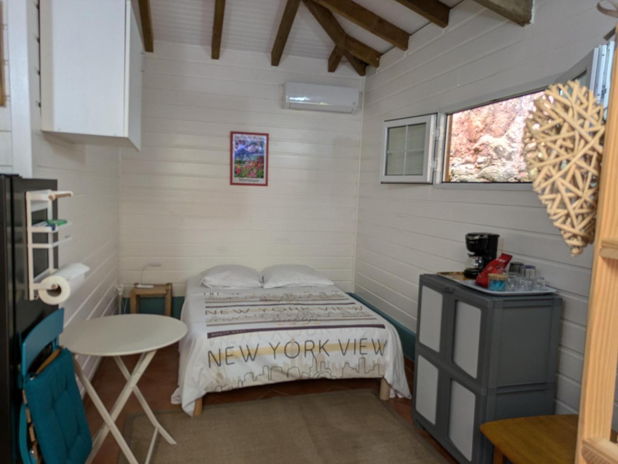 Le Marin - Bungalow Classe 3 Etoiles Tb Equipe & Confortable - Escapade En Couple - Paisible & En Toute Discretion - Wi-Fi - Climatisation - Calme & Serenite - Plages Du Sud, Centre De Carenage & Marina Du Marin Proche En Voiture - Acheminement Sur D Exterior foto