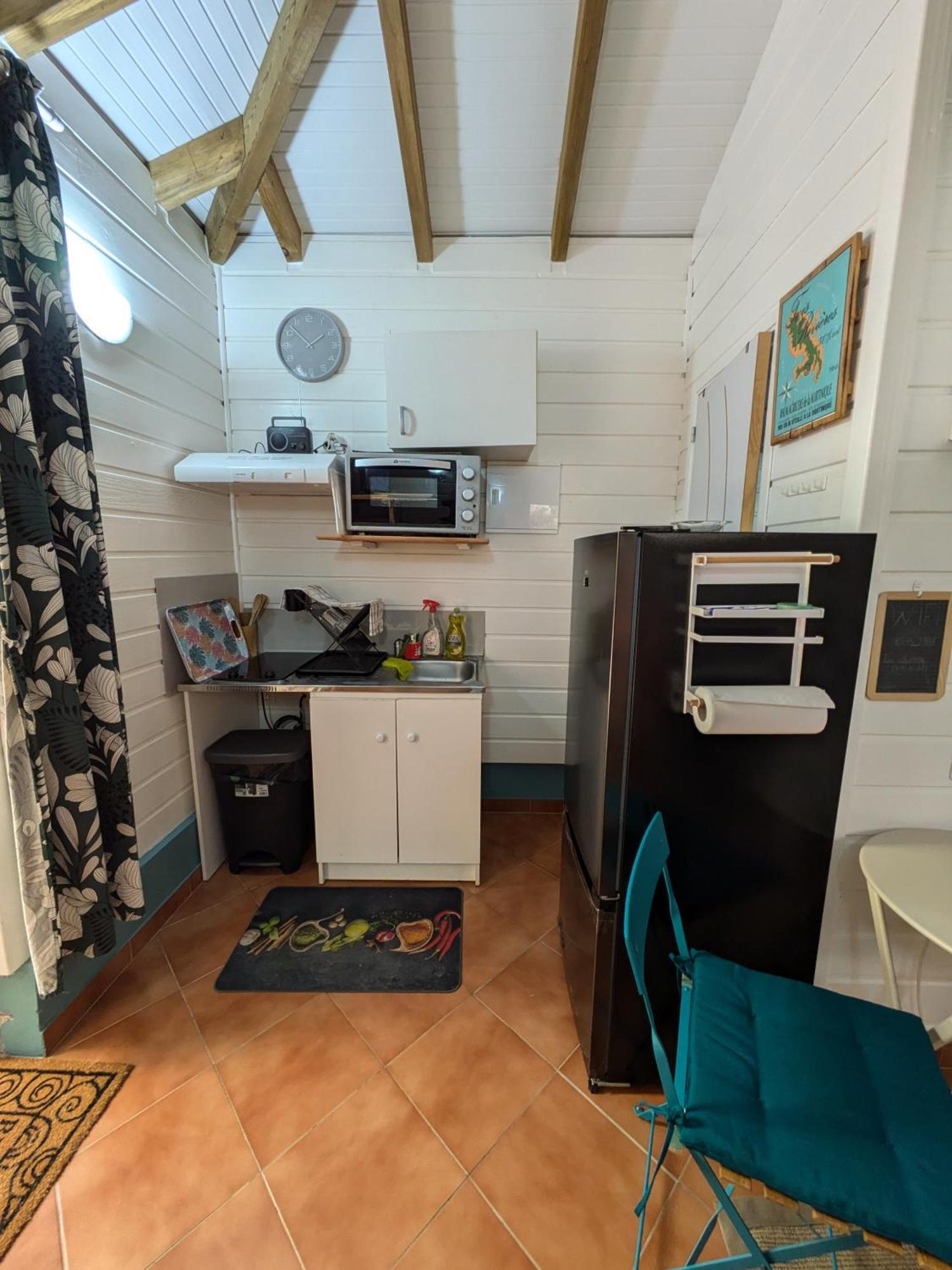 Le Marin - Bungalow Classe 3 Etoiles Tb Equipe & Confortable - Escapade En Couple - Paisible & En Toute Discretion - Wi-Fi - Climatisation - Calme & Serenite - Plages Du Sud, Centre De Carenage & Marina Du Marin Proche En Voiture - Acheminement Sur D Exterior foto